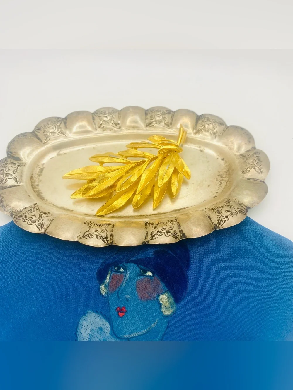 Vintage Signed BSK Textured Gold Leaf Brooch